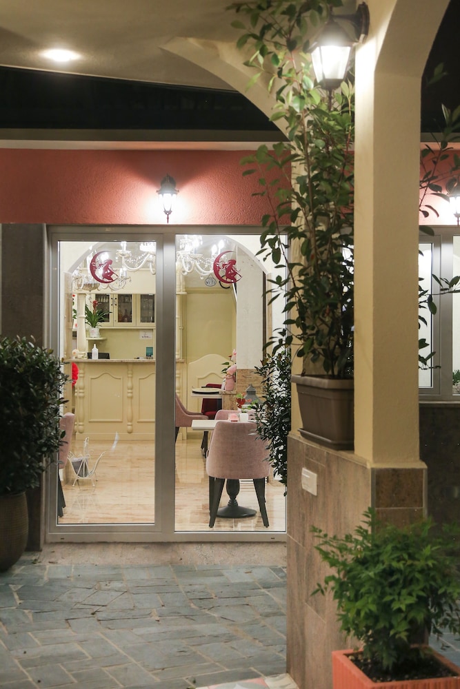 Hotel Asteria 56/63