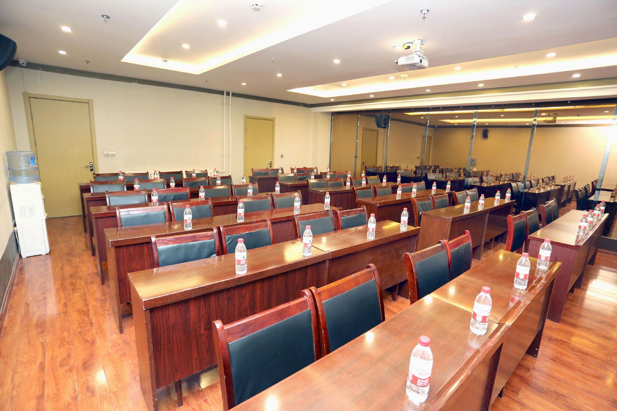 GREENTREE INN TAIYUAN YINGZE DISTRICT JIANSHE(S)ROAD CHANGFENG STREET HOTEL 46/50