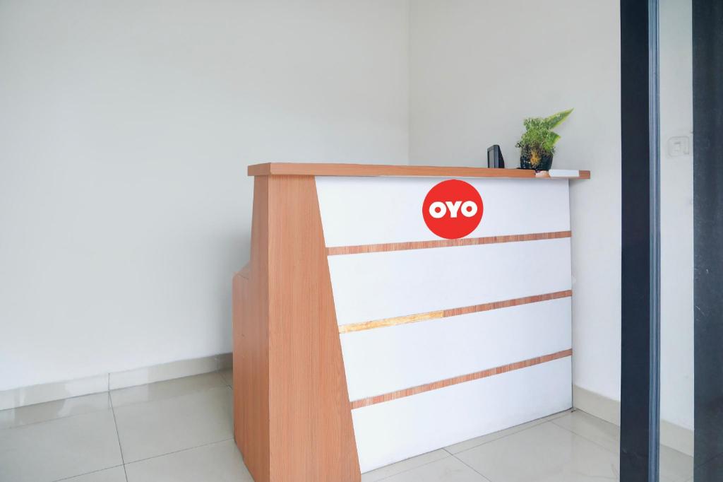 Hotel O Ilir Timur I Near Rsud Siti Fatimah Az-Zahra Formerly Lumendiva Suite 13/44