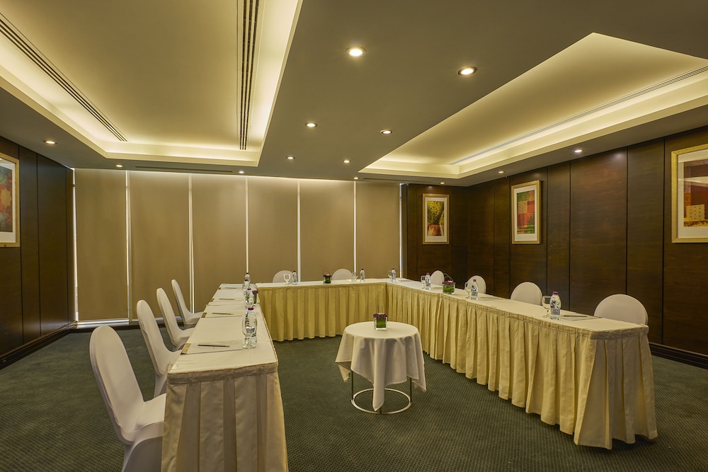 Safir Hotel Doha 13/33
