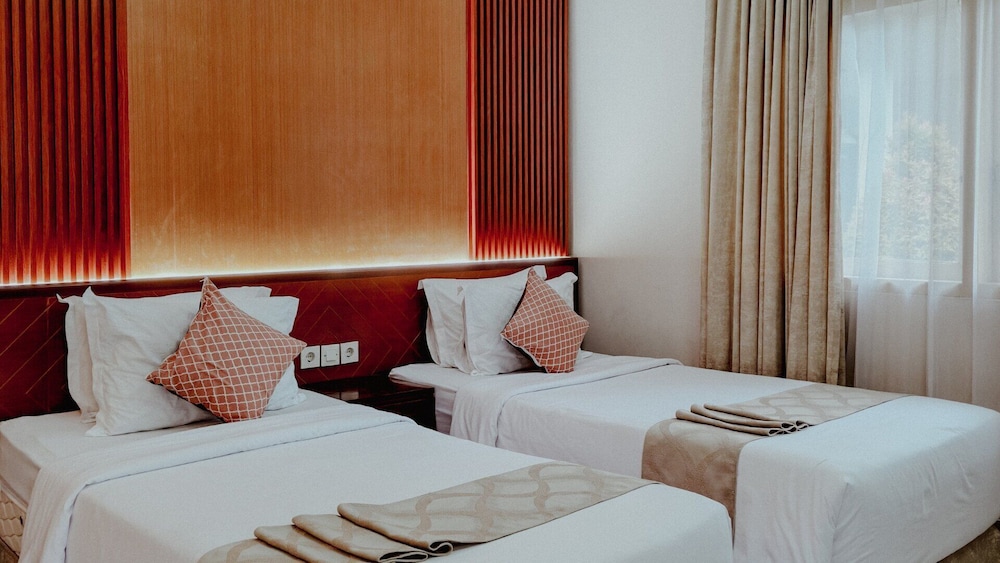 Brongto Hotel 23/55