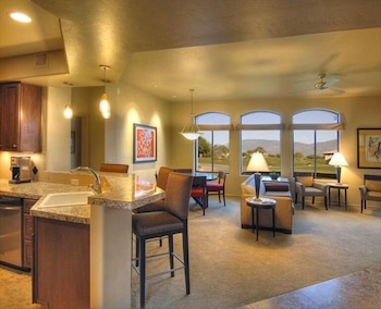 Casitas at Sabino Springs 25/36