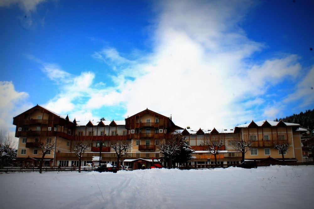 Alpen Hotel Eghel 62/68
