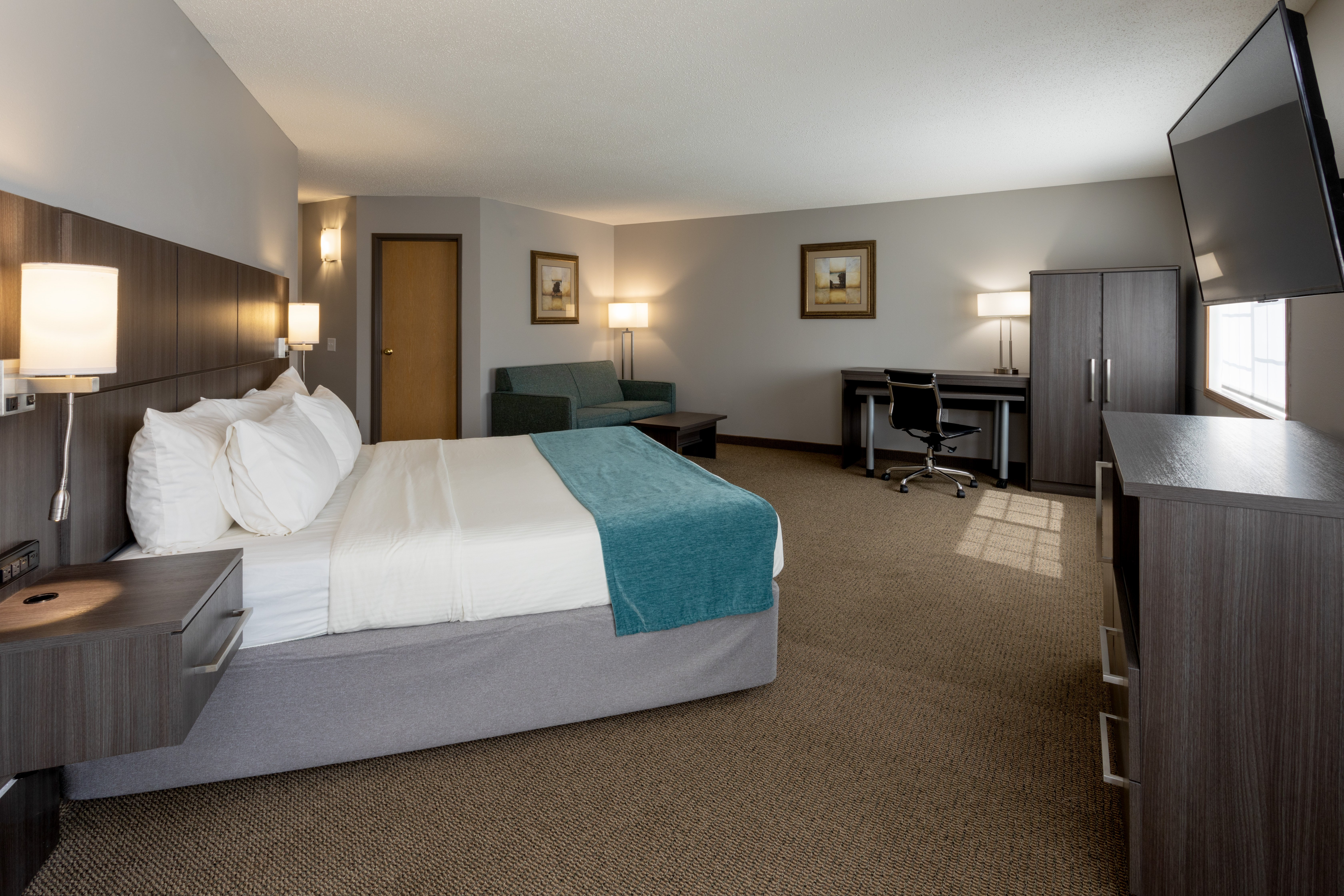 Paynesville Inn And Suites 5/24