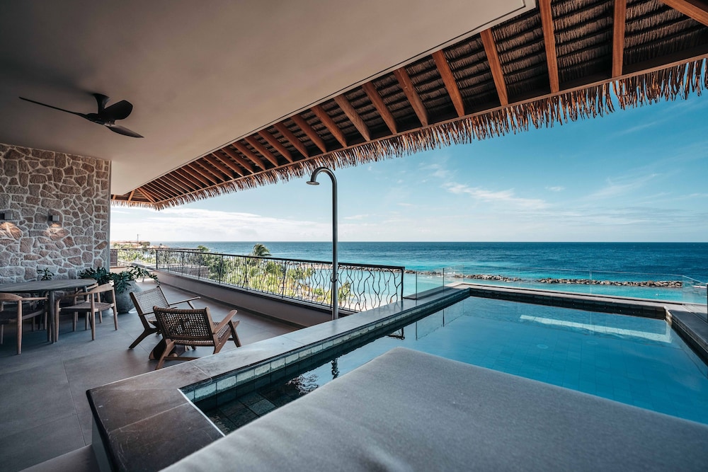 The Kontiki Curacao Beach Resort 33/74