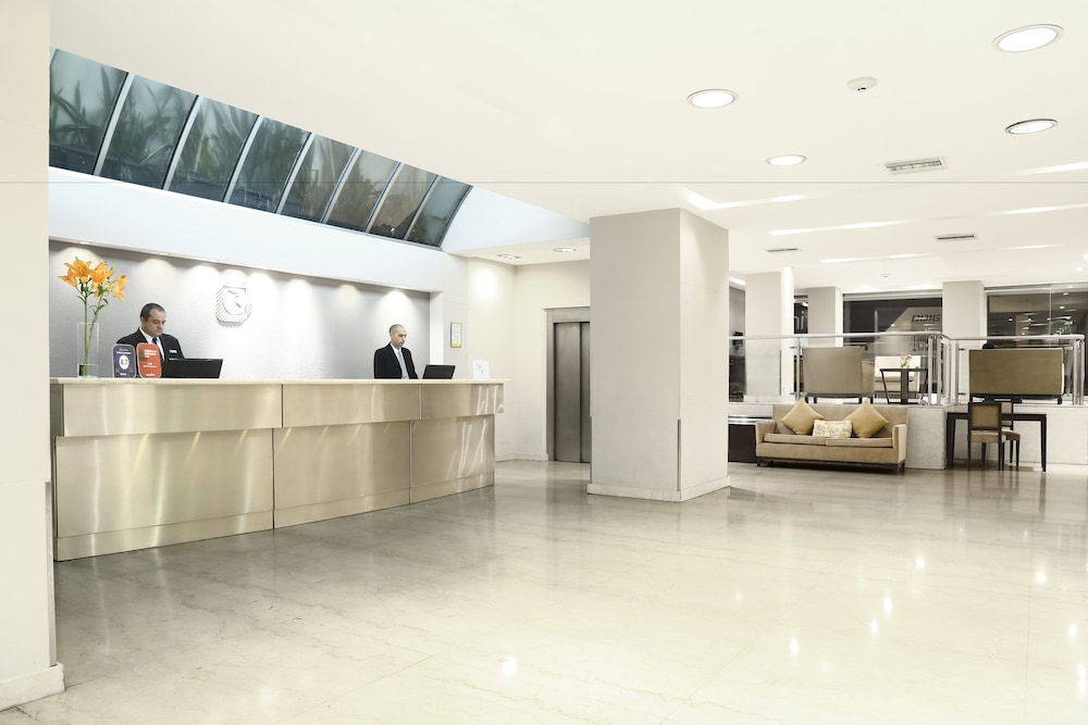 Cyan Hotel de Las Americas 4/50