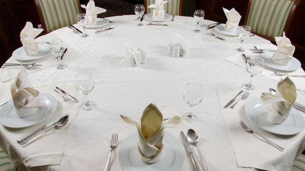 Akar International Hotel 40/50