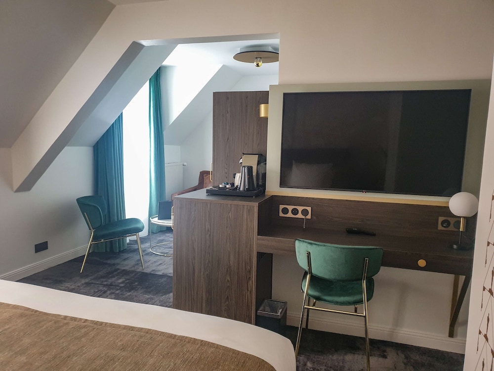 Best Western Plus L'Artist Hotel 69/78