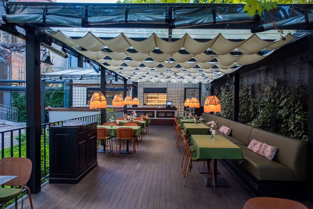 Hotel Twenties Tbilisi - Stay & Dine 38/65