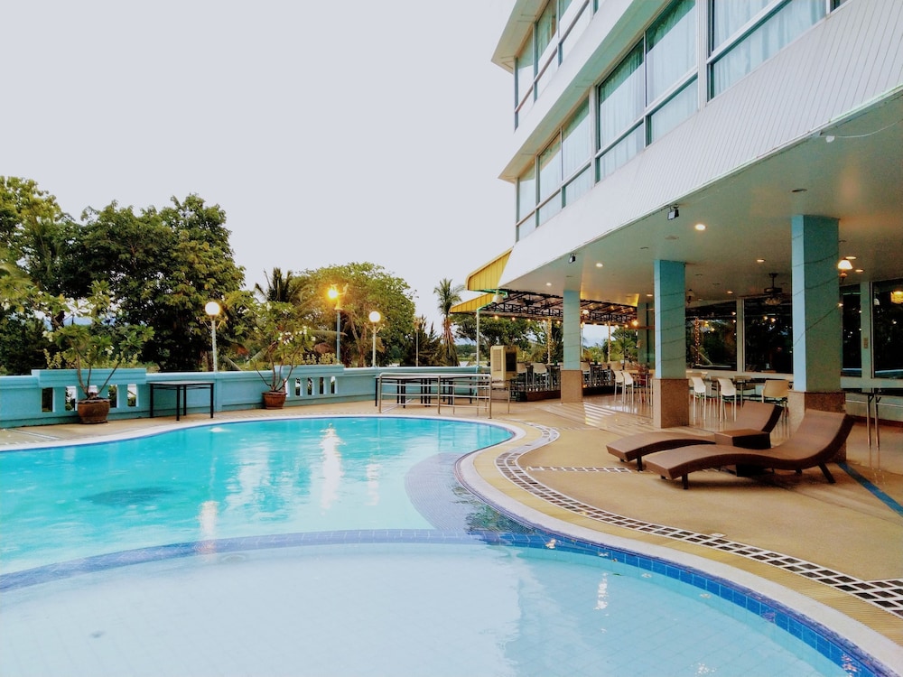 The Viangtak Riverside Hotel 3/73