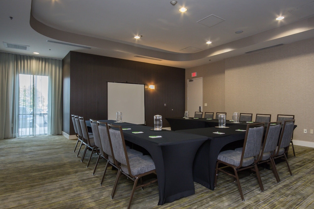 Courtyard Marriott Charlotte Concord 26/37