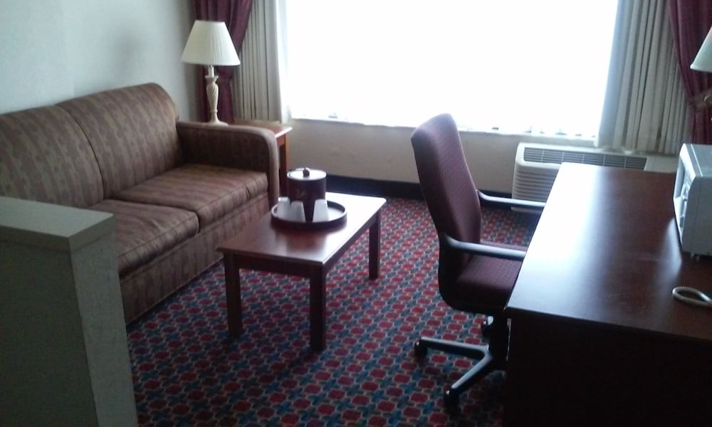 Imperial Swan Hotel Suites 35/38