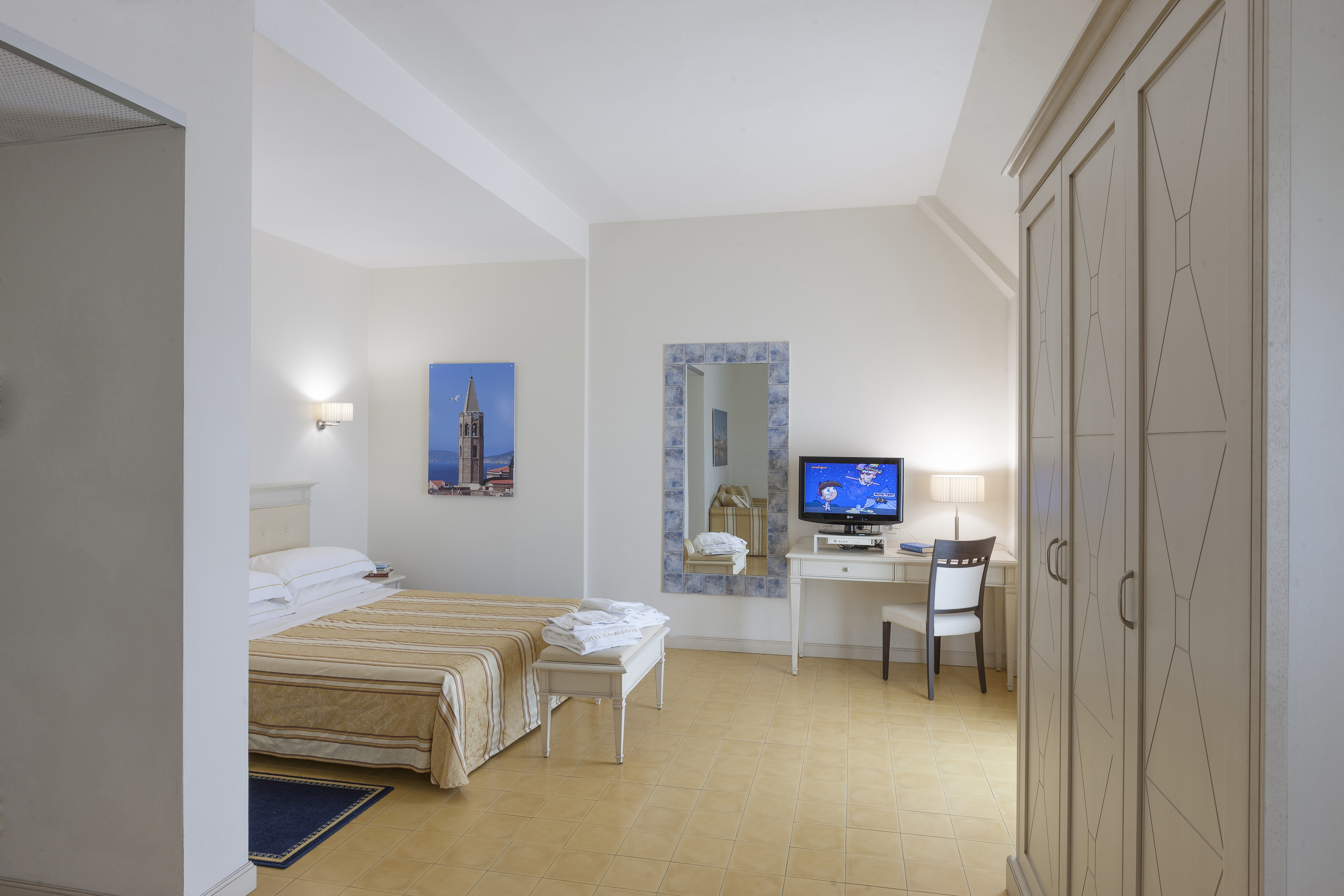 Junior Suite, City and Sea View
