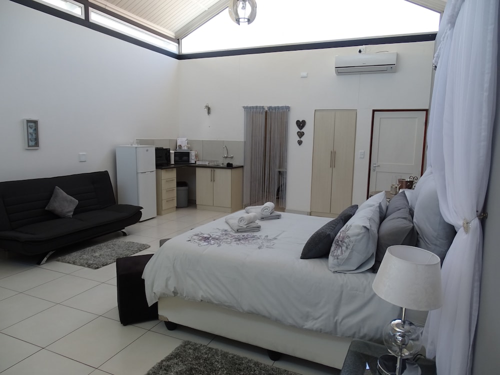 Eden Self Catering Chalets 13/50