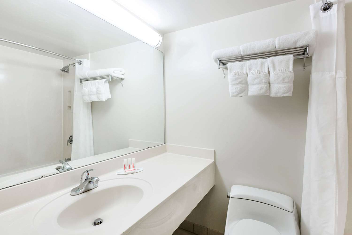 Ramada Plaza by Wyndham Waikiki 19/21