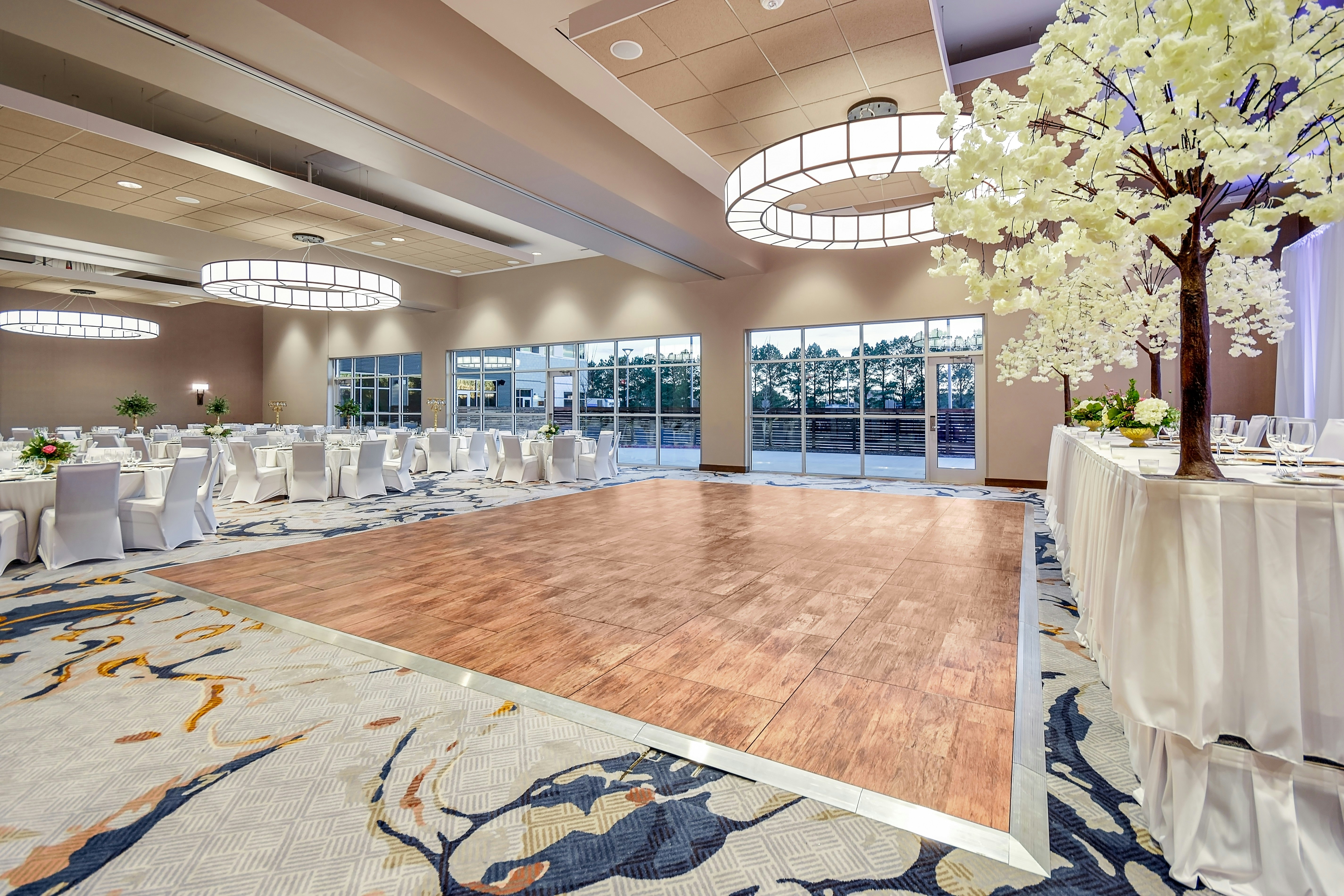 Embassy Suites by Hilton Jonesboro Red Wolf Convention Center 6/60