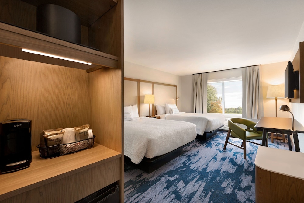 Fairfield Inn Suites Boulder Longmont 10/38