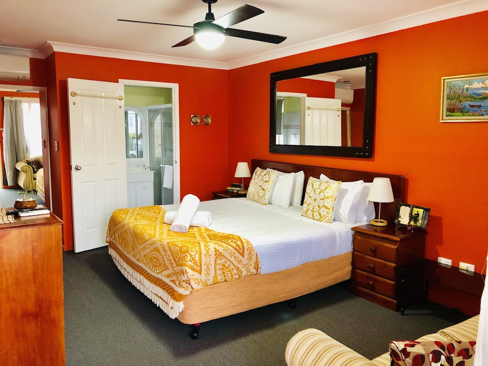 Aussie Rest Motel 28/72