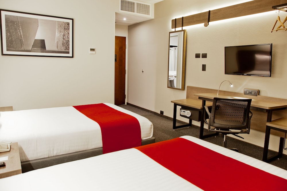 Holiday Inn Express Mexico City Satelite By IHG 11/53