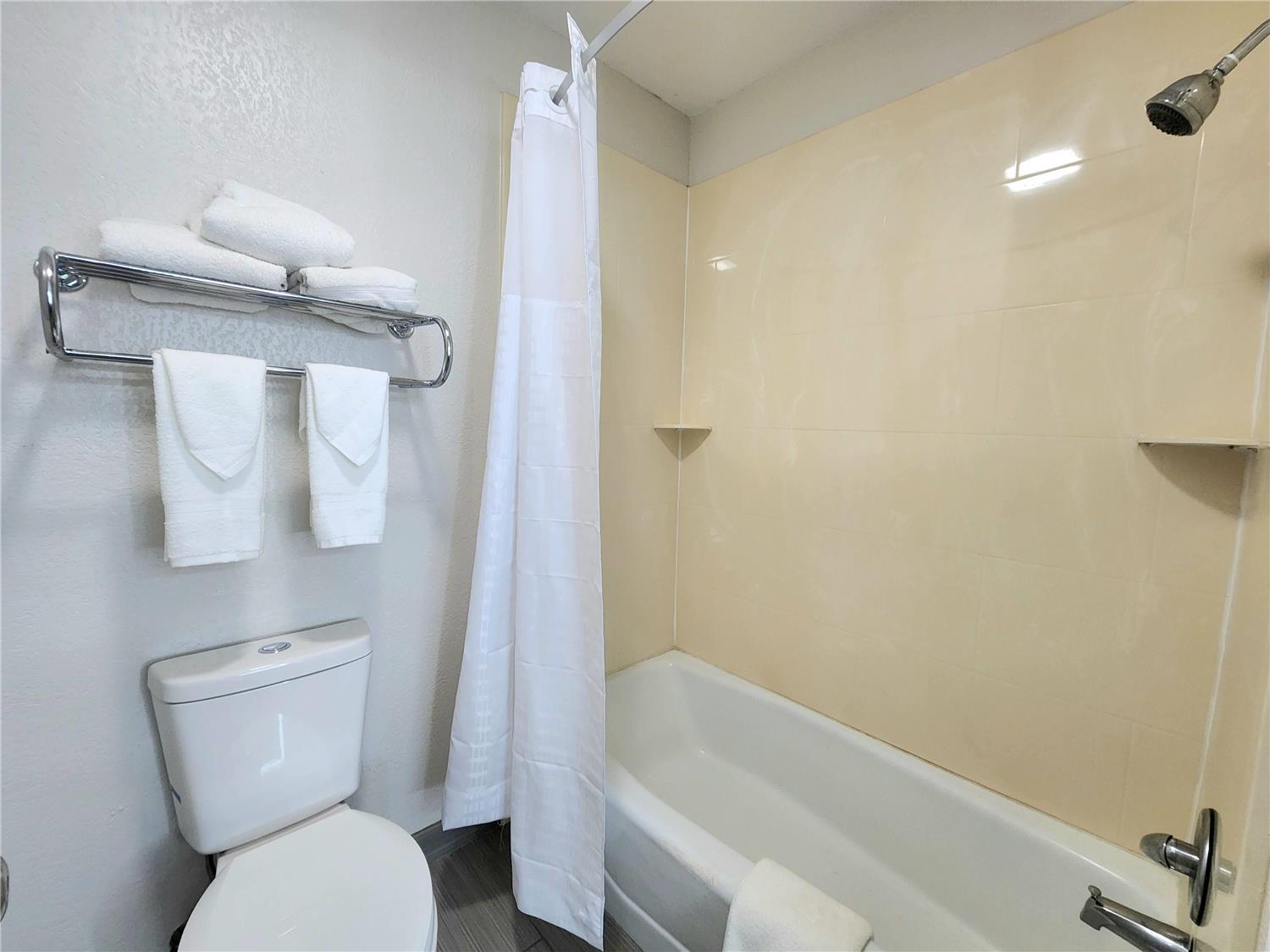 Days Inn by Wyndham San Marcos 18/18
