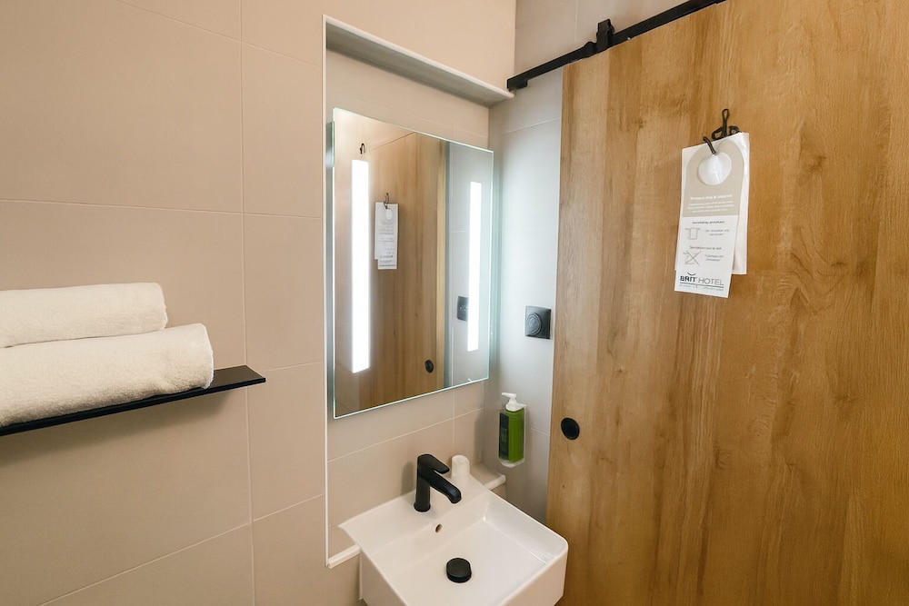 Brit Hotel Rouen Centre 43/43