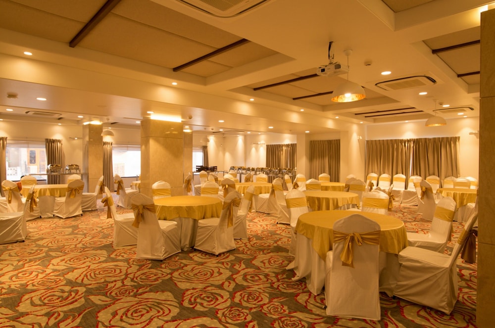 Hotel De Nada 34/43
