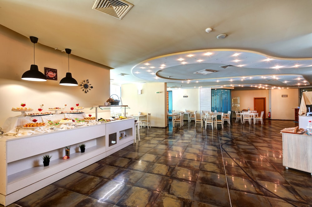 Palm Beach Hotel - All Inclusive with Free beach package & Private Beach 24/50