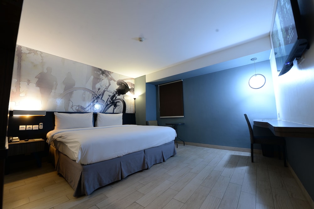 Deluxe, Queen Bed