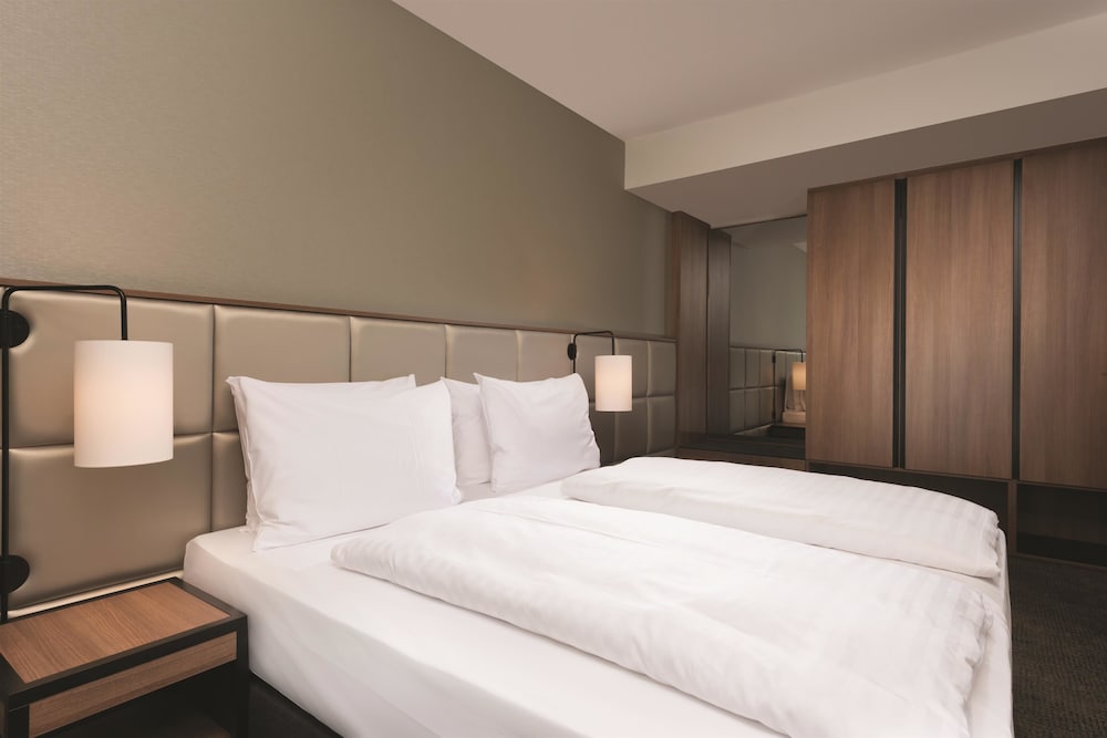 2 BEDROOMS, CONNECTING, APARTMENT