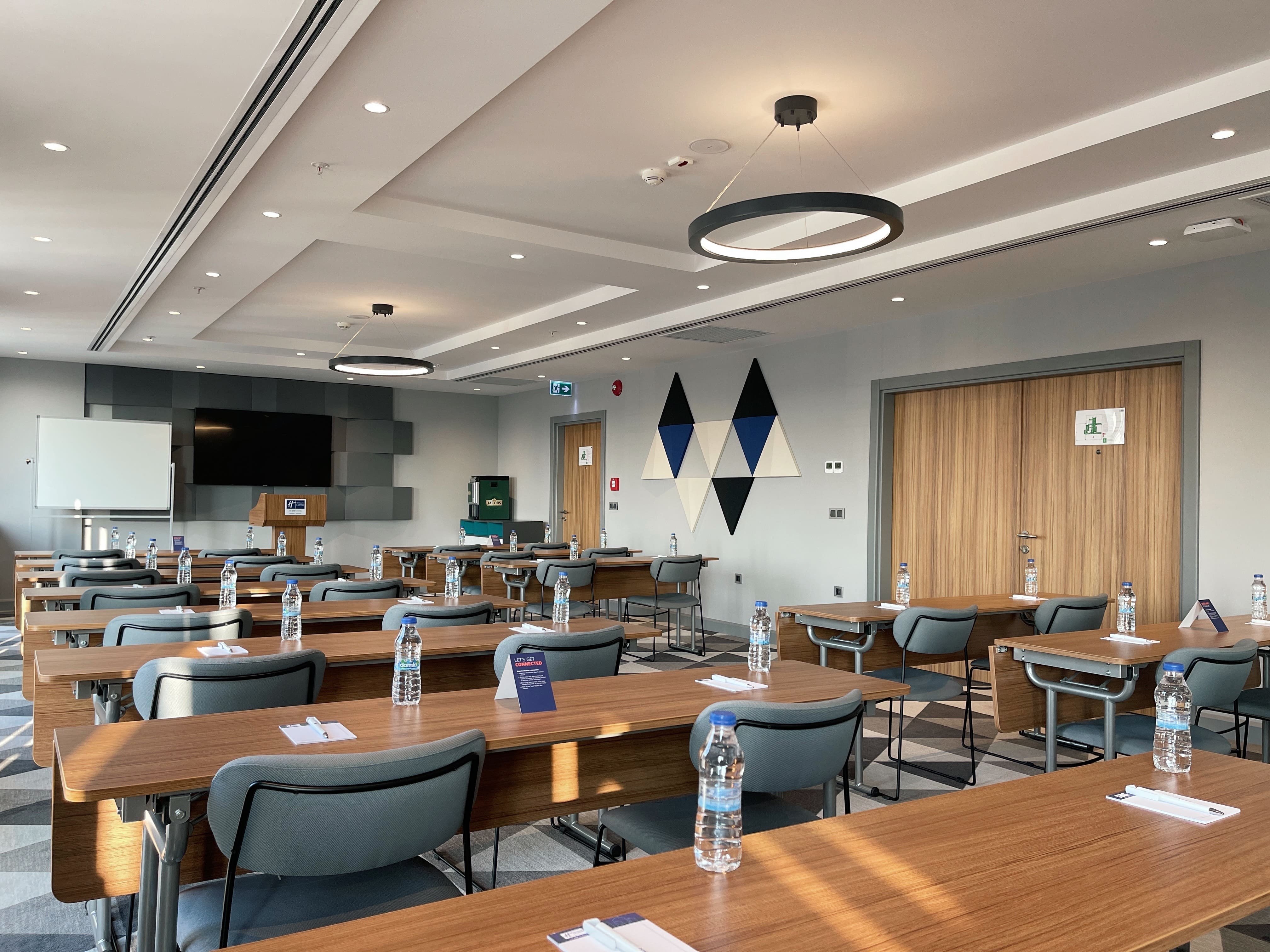 Holiday Inn Express Ankara - Airport 38/44