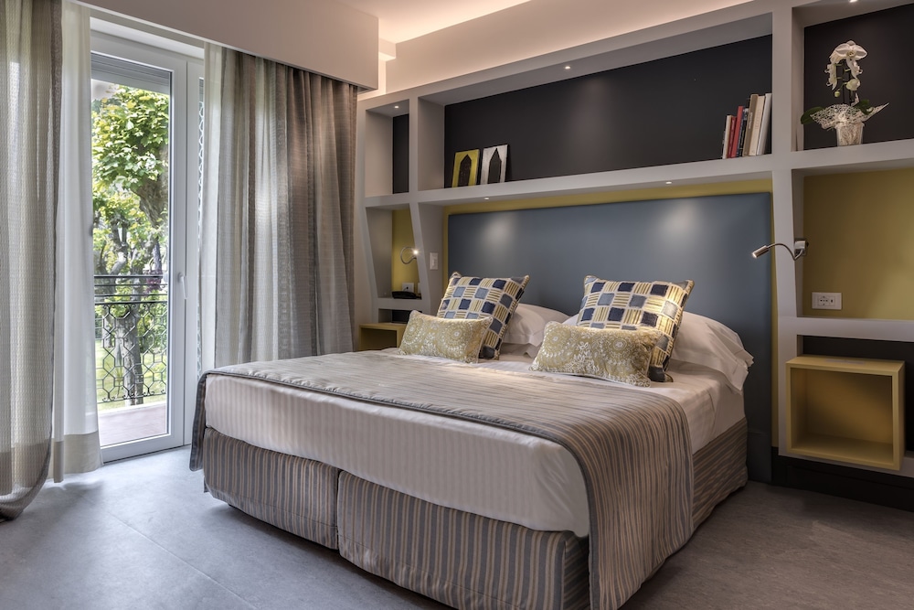 Hermitage Hotel And Resort 29/79