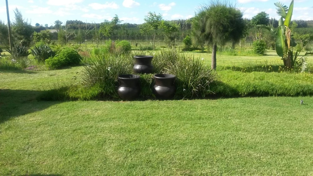 African Flair Country Lodge 12/26
