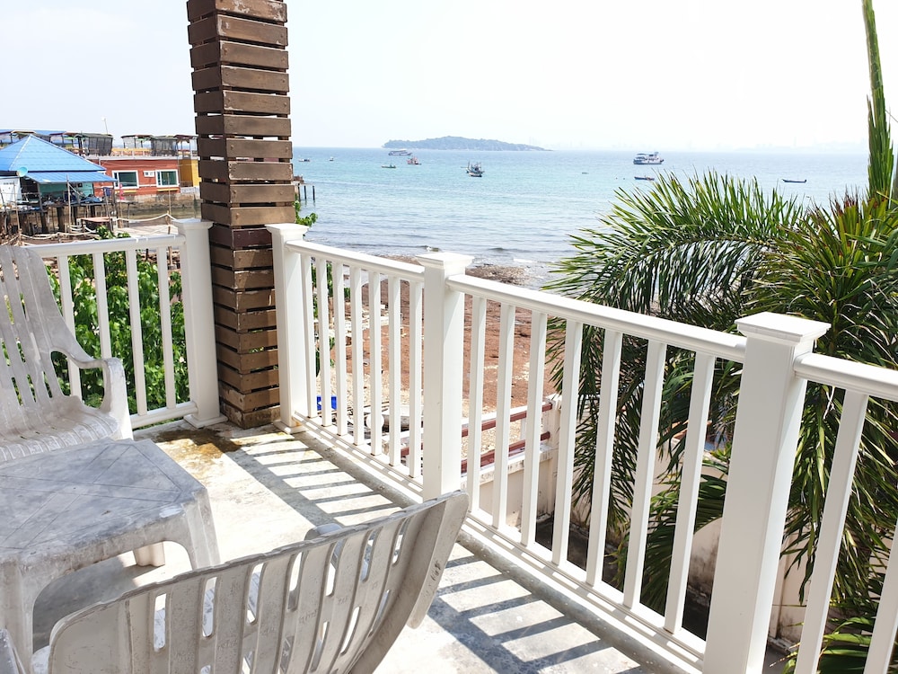 Sea Beach Koh Larn 2 37/38