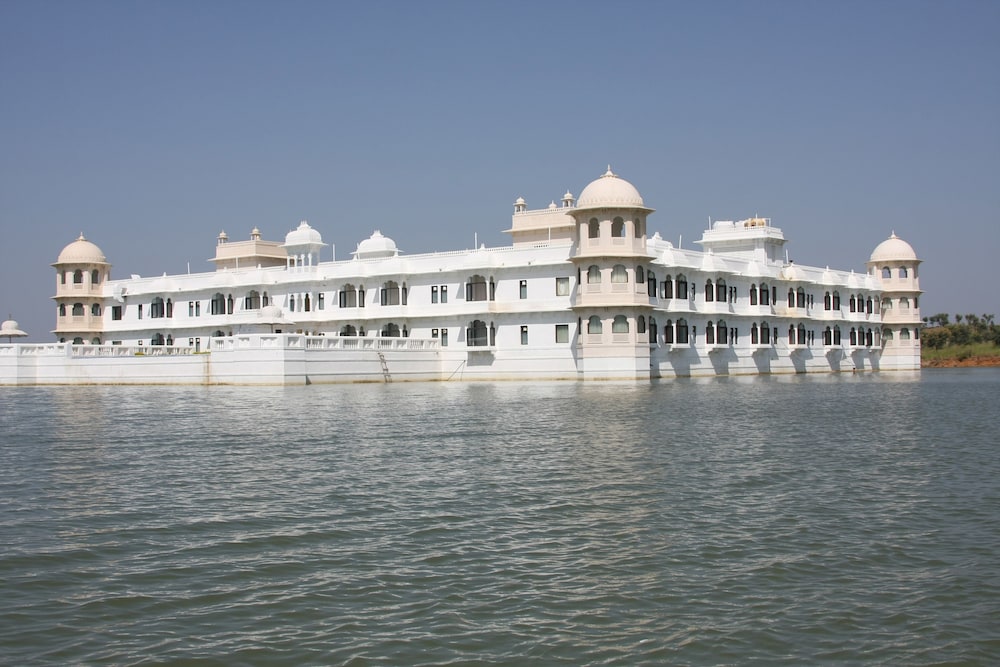 juSTa Lake Nahargarh Palace 24/28