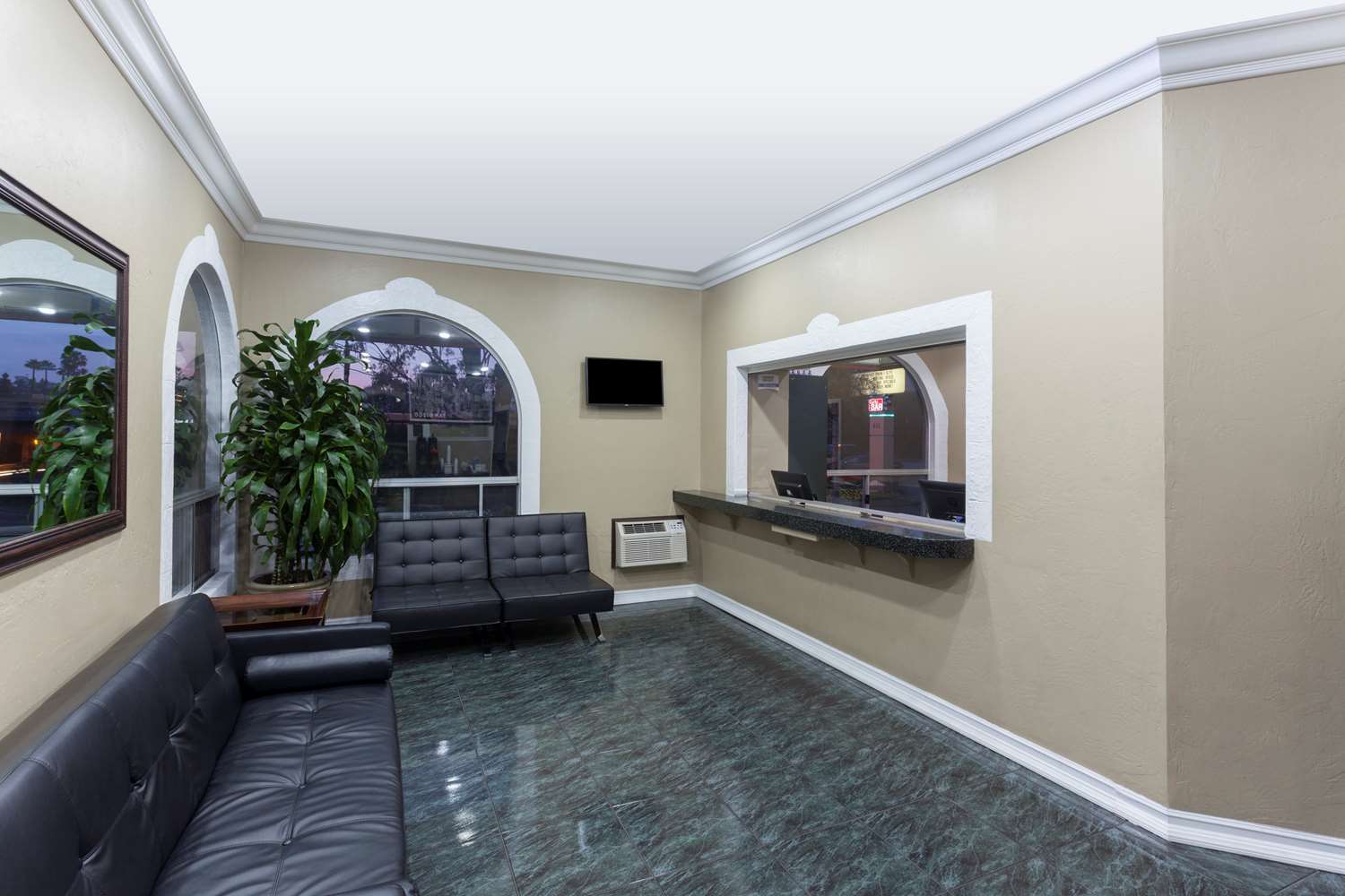 Super 8 by Wyndham San Diego Hotel Circle 25/58