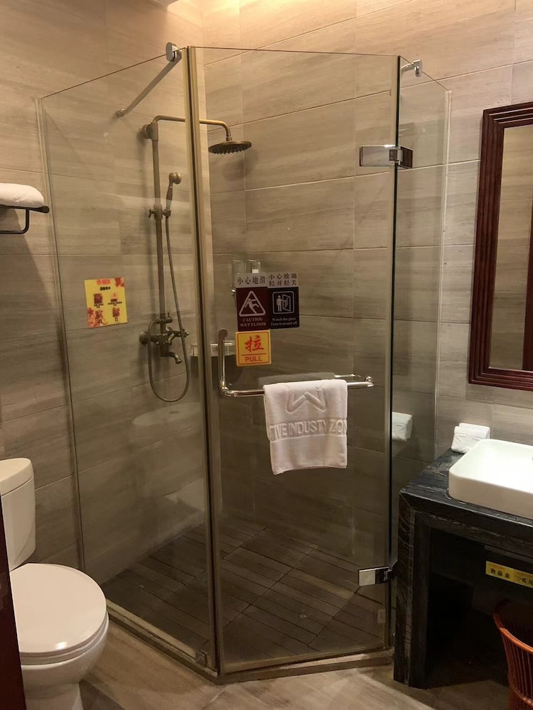 Guangzhou Baiming Fangyuan Apartment 46/47