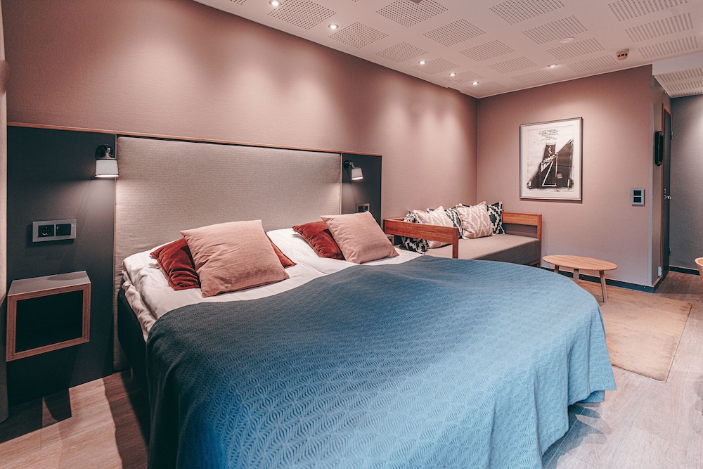 Centro Hotel 4/53