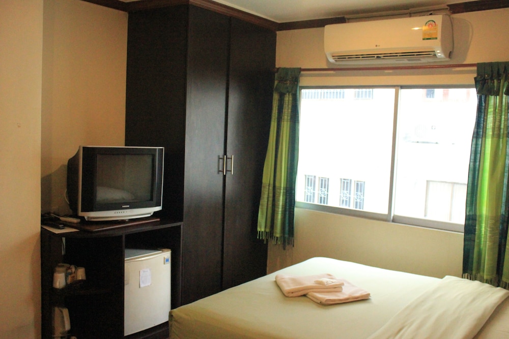 New Road Guest House 12/34