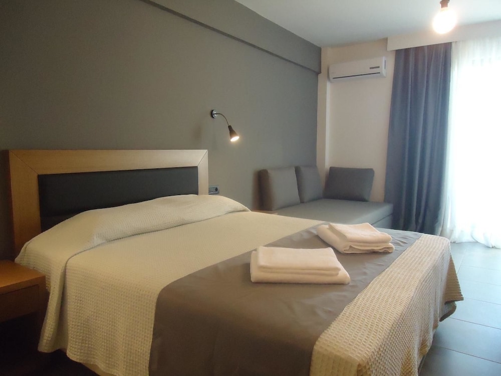 Amphitryon City Hotel 24/72