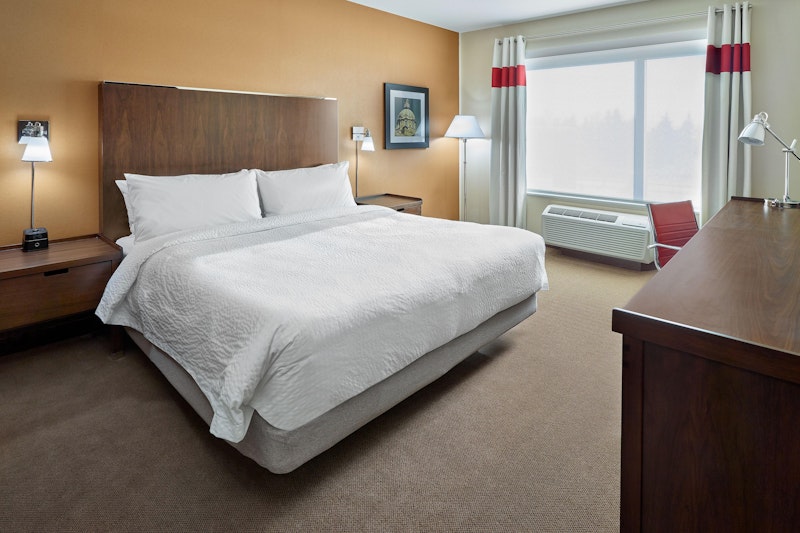 Four Points by Sheraton Edmonton West 7/30