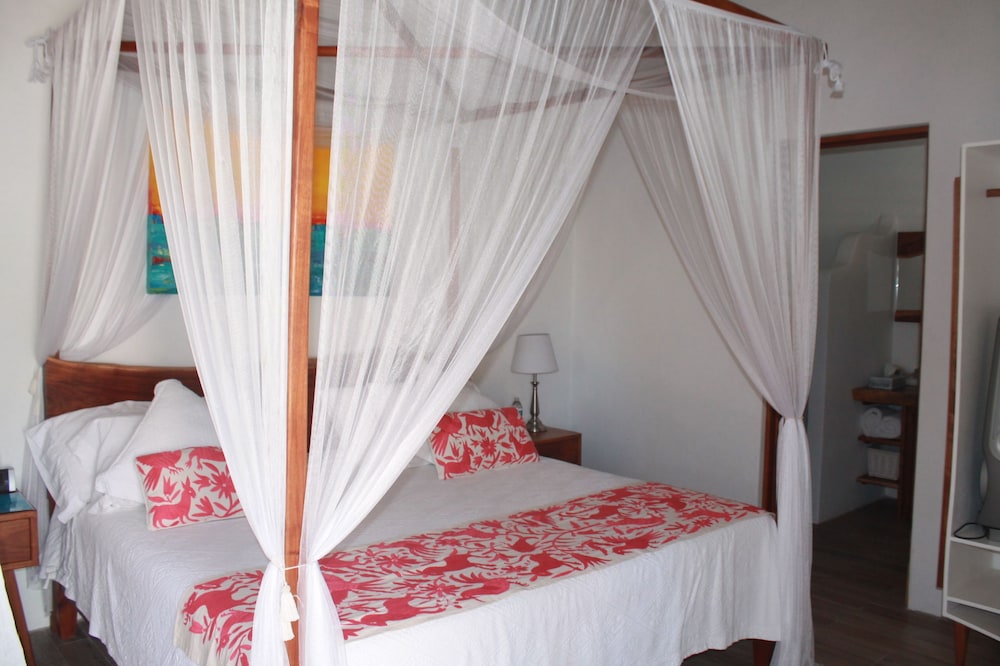 Toto Blue Hotel Boutique 32/72