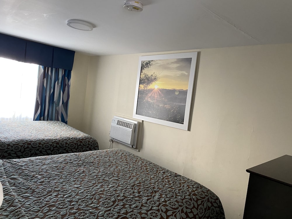 Beacon Inn and Suites 15/40