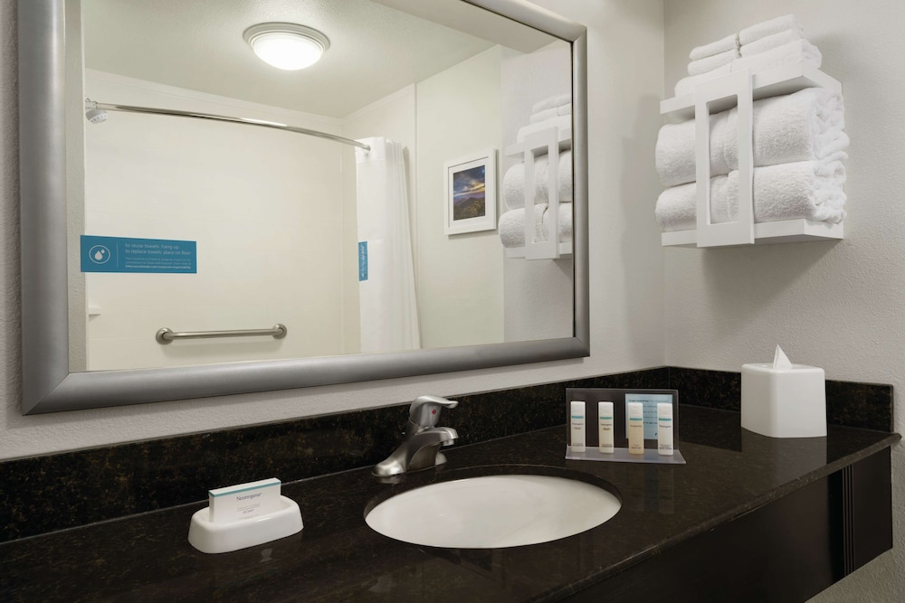 Hampton Inn Atlanta Stone Mountain 16/41