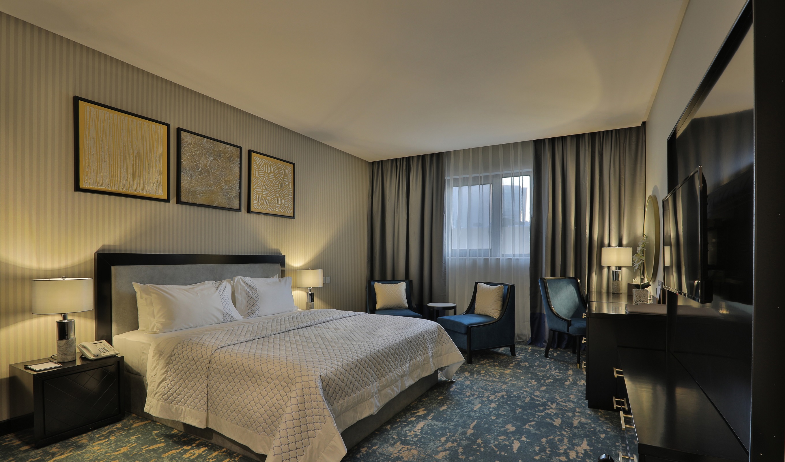 JUNIOR SUITE
