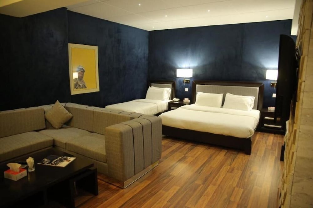 family suite