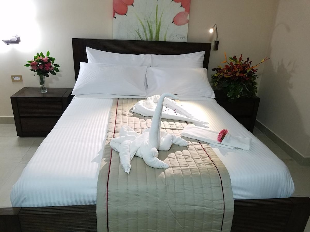Murex Plaza Hotel and Suites 19/33