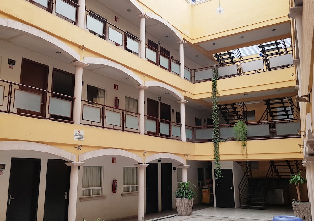 Capital O Hotel Victoria Morelia in MORELIA