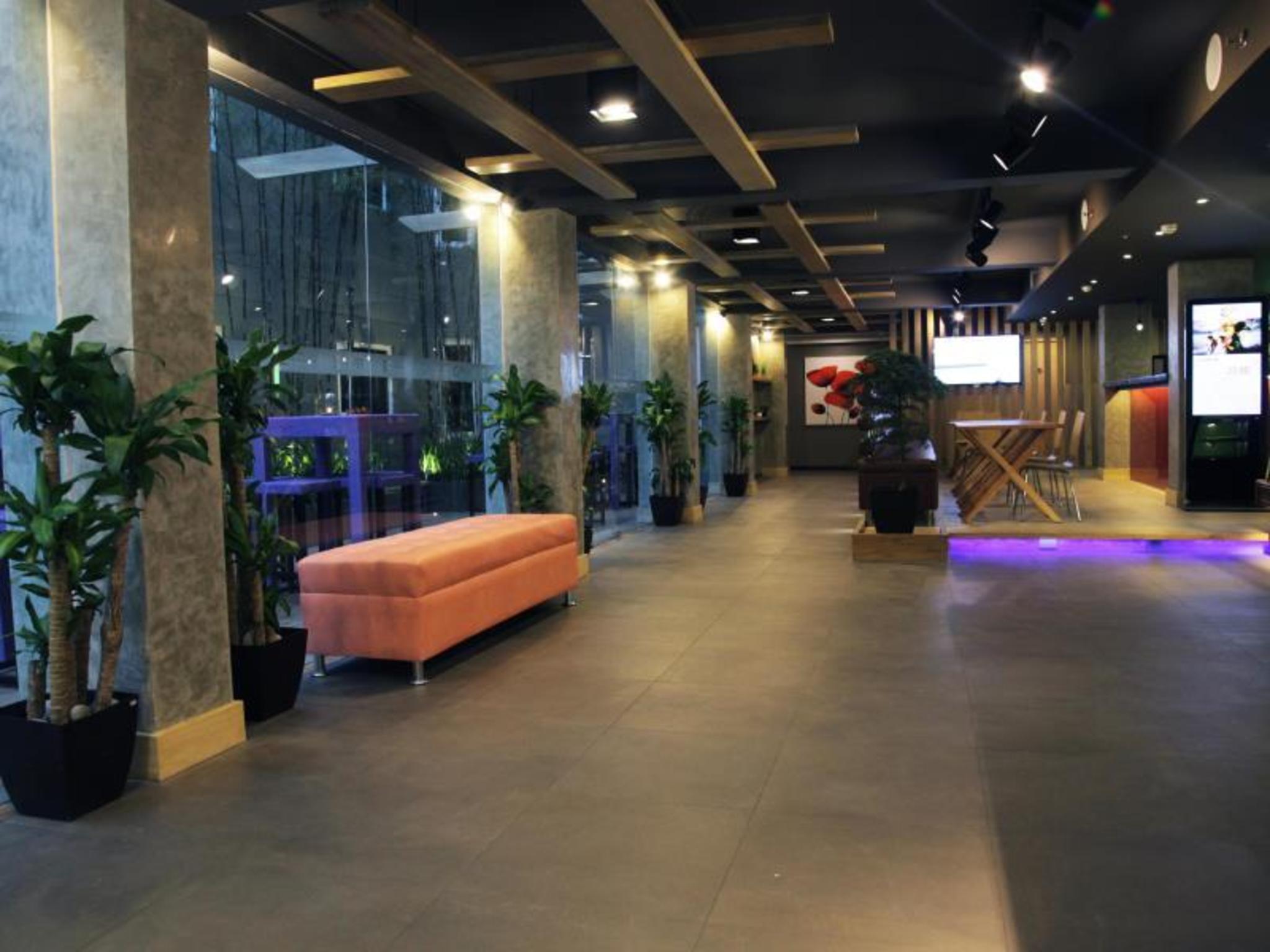 Guijo Suites Makati 23/24