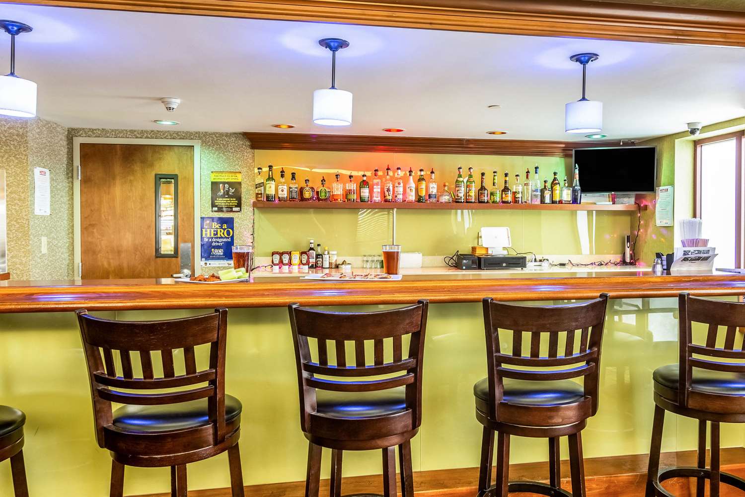 restaurant cafeteria