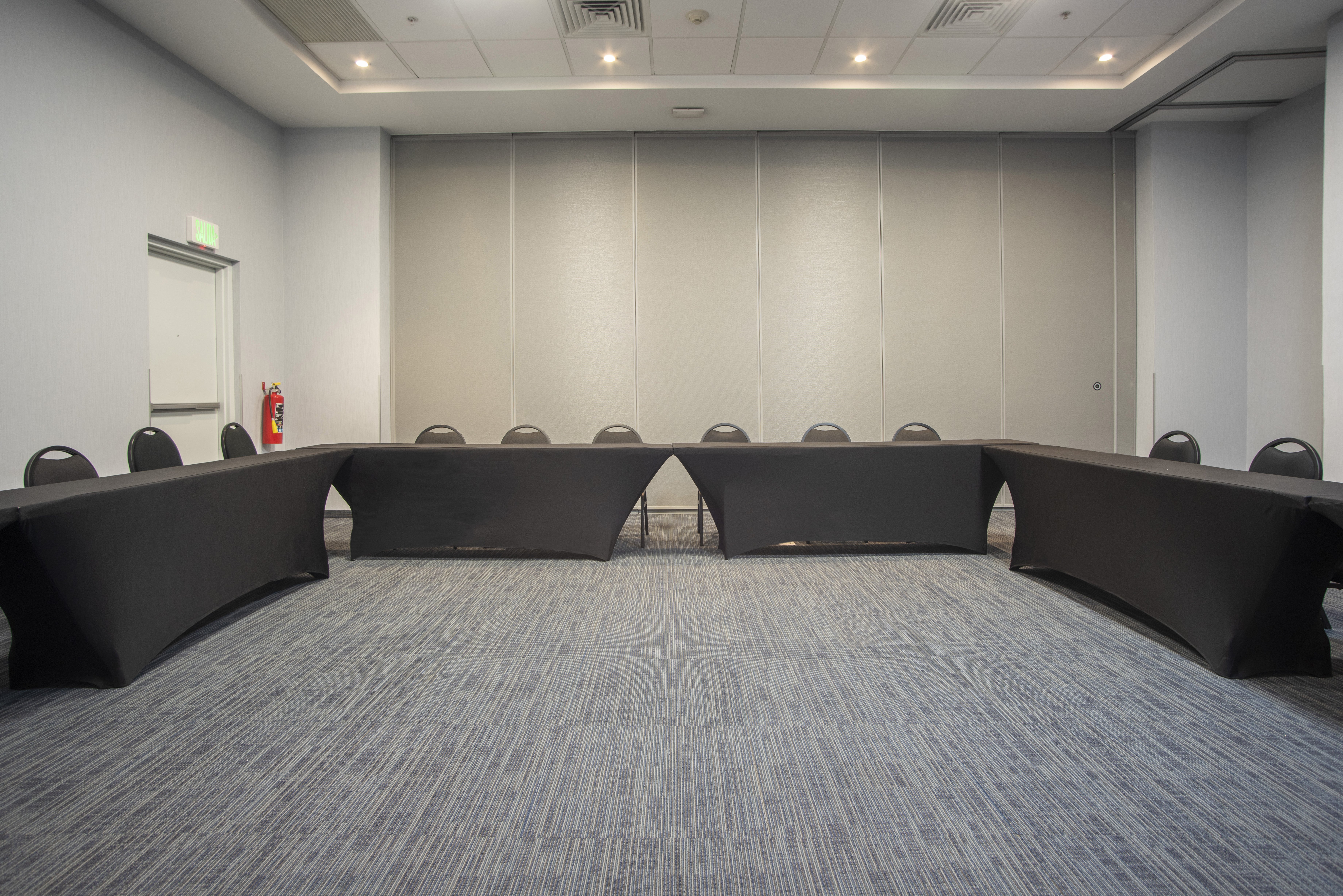 Holiday Inn Express Guadalajara Iteso 71/72